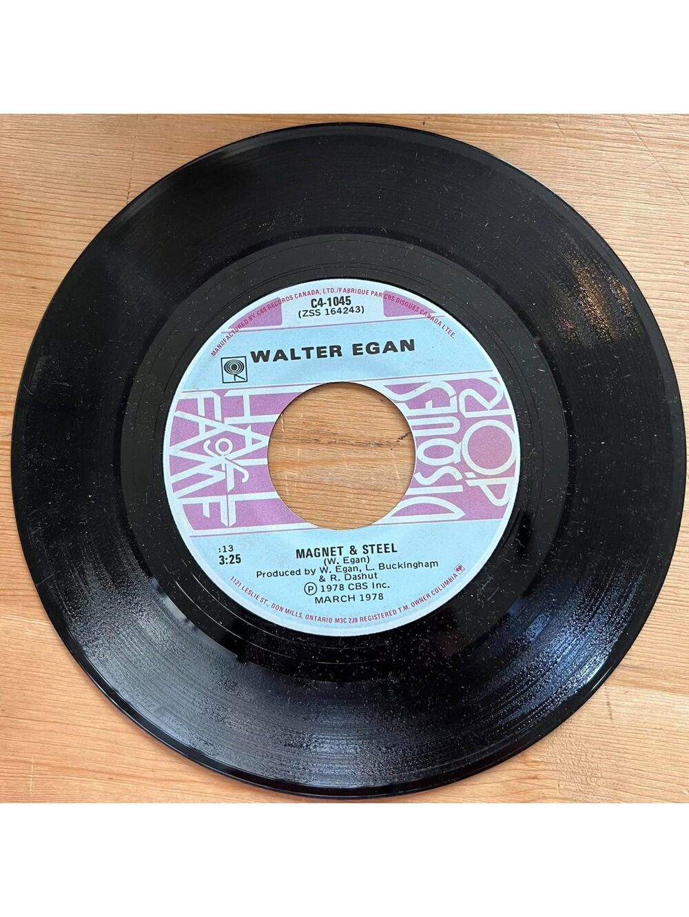 Walter Egan - Magnet & Steel/Unloved 45rpm VG+ R20